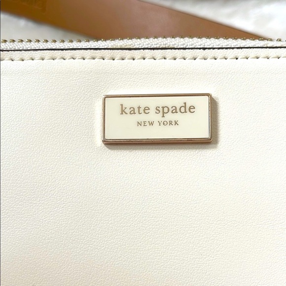 Kate Spade Saffiano leather zip top belt bag - Picture 7 of 8
